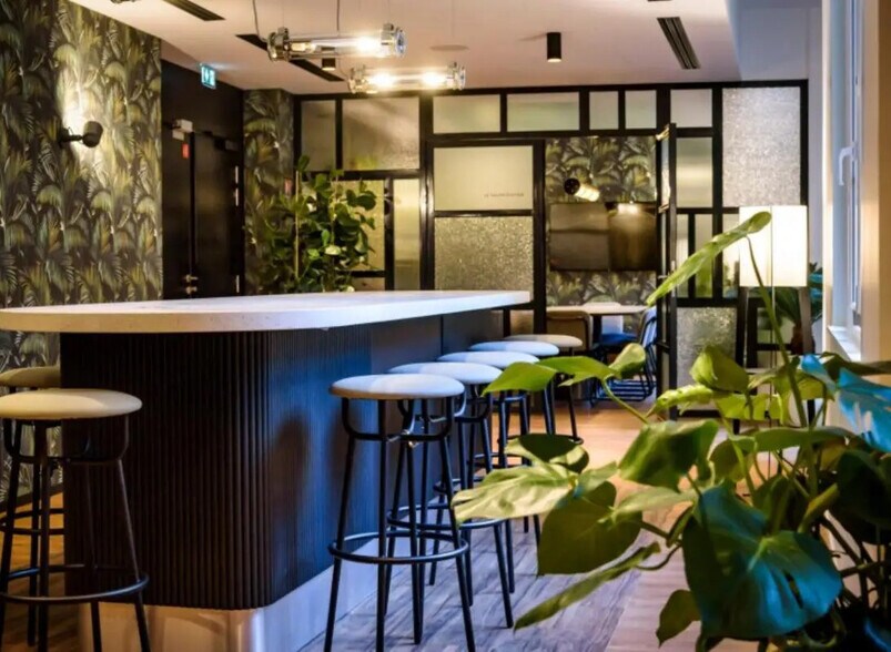 15-21 Rue Traversière, Paris à louer - Photo de l’immeuble – Image 2 sur 6