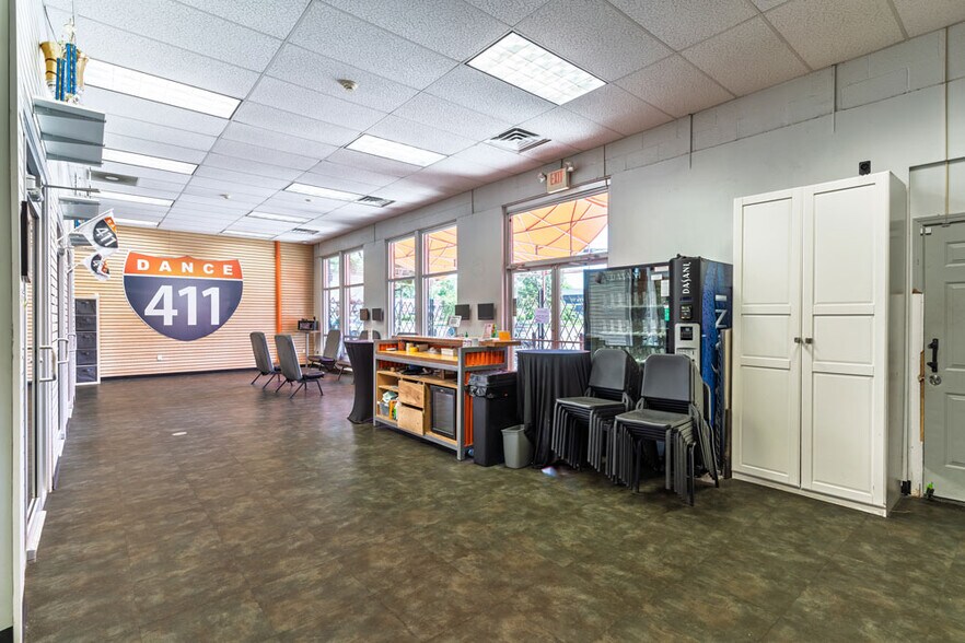 475 Moreland Ave SE, Atlanta, GA à louer - Photo de l’immeuble – Image 3 sur 9