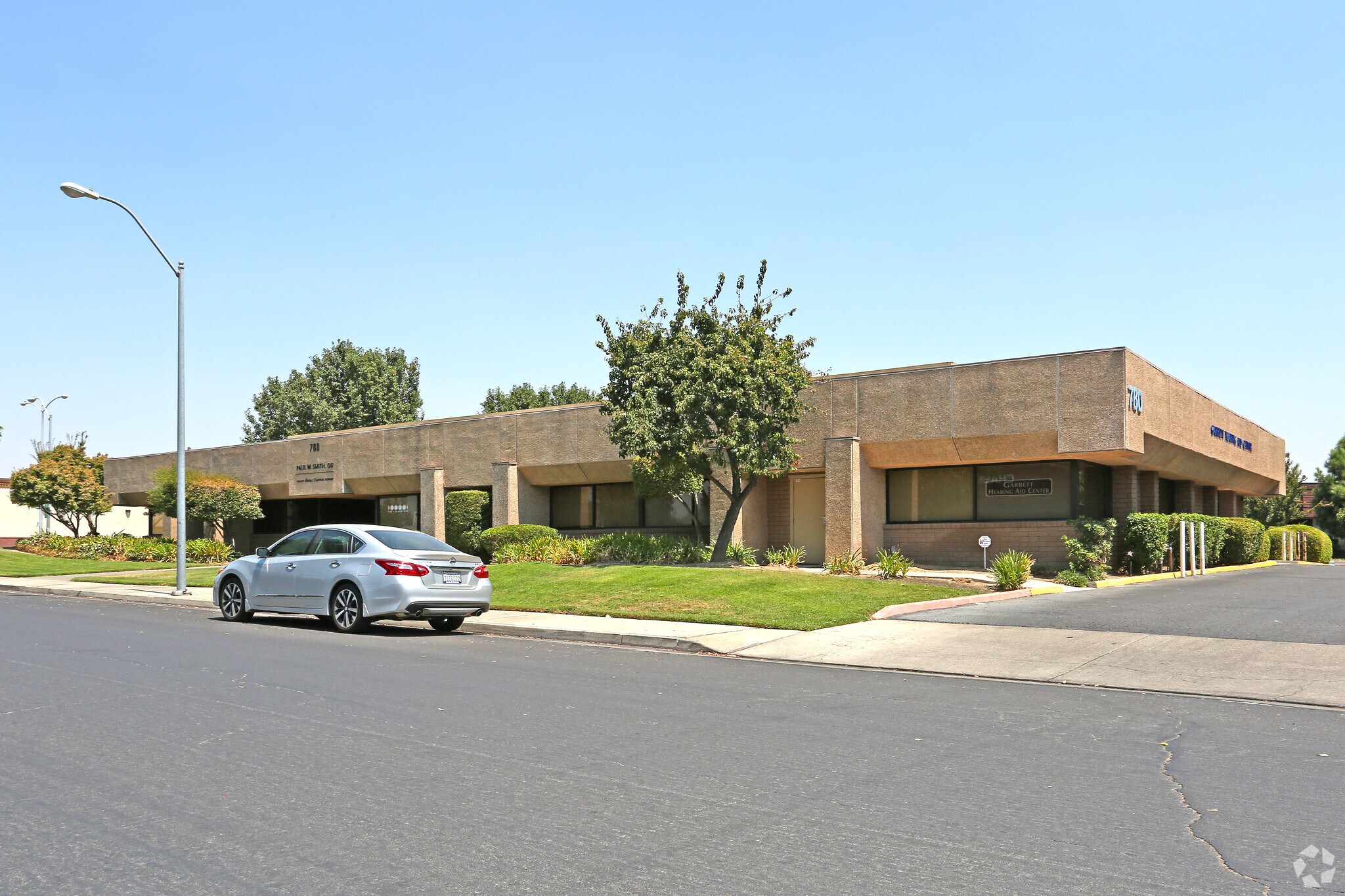 780 W Olive Ave, Merced, CA à louer Photo principale– Image 1 sur 13