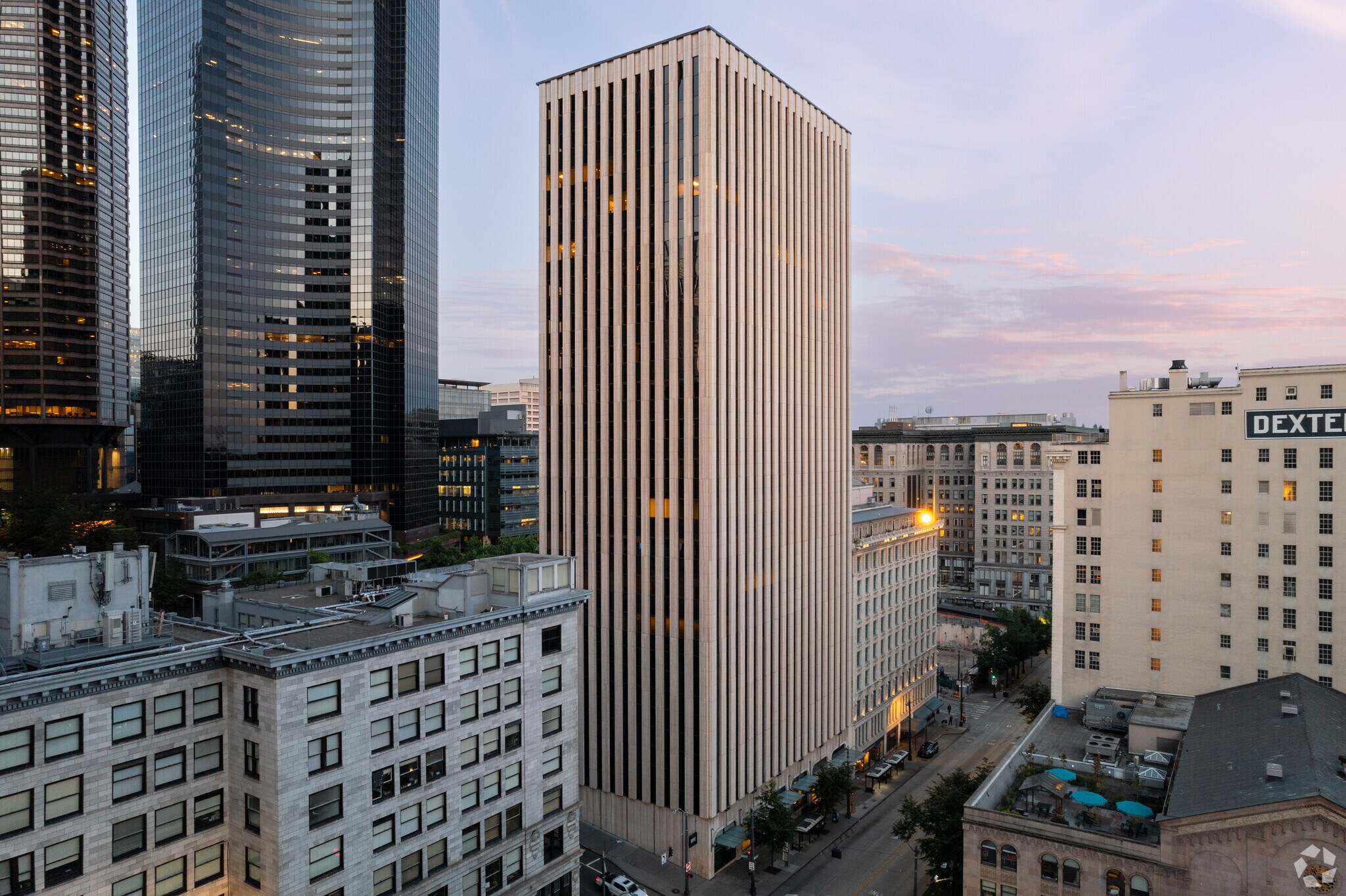 720 3rd Ave, Seattle, WA à louer Photo principale– Image 1 sur 6