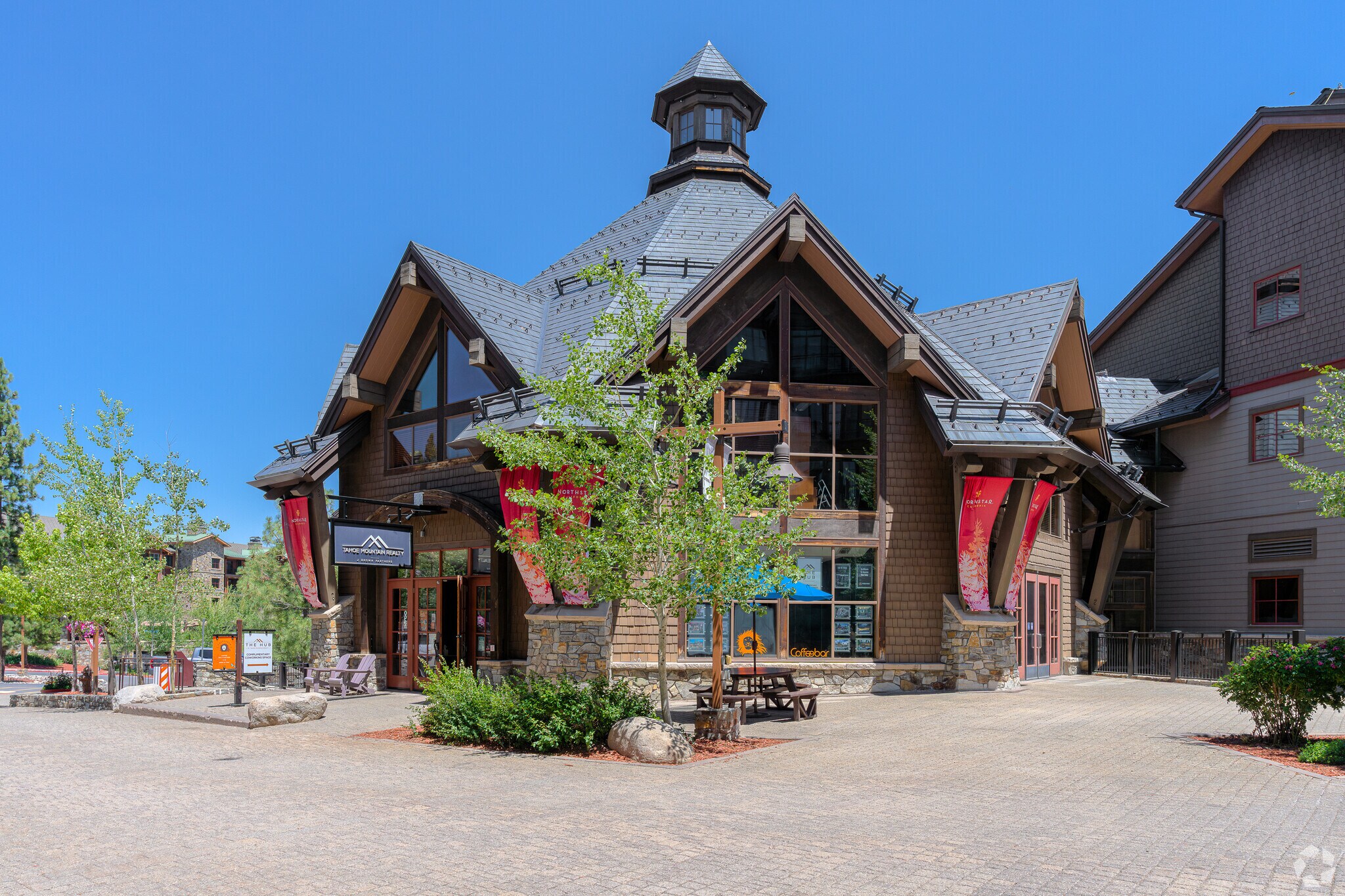 3001-4001 Northstar Dr, Truckee, CA à louer Photo de l’immeuble– Image 1 sur 10