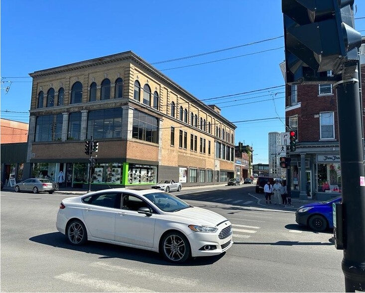 241 Rue Victoria, Salaberry-de-valleyfield, QC à vendre - Photo de l’immeuble – Image 2 sur 3
