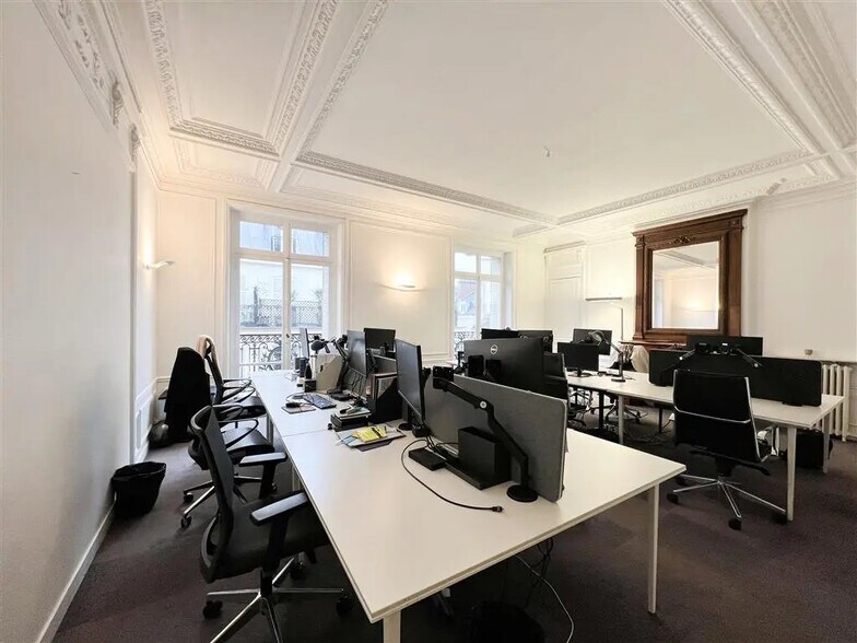 Bureau dans Paris à louer - Photo de l’immeuble – Image 2 sur 9