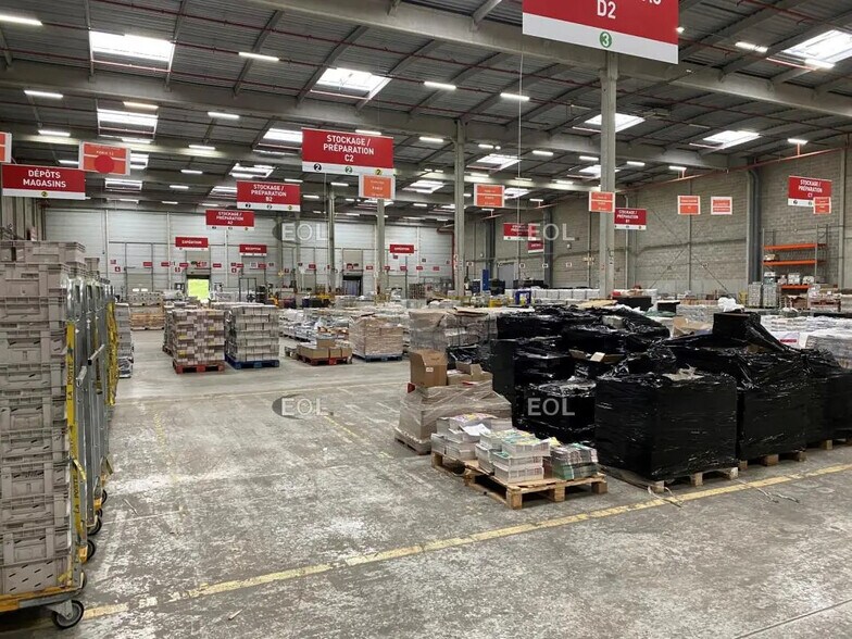 Industriel/Logistique dans Roissy-en-Brie à louer - Photo de l’immeuble – Image 2 sur 9
