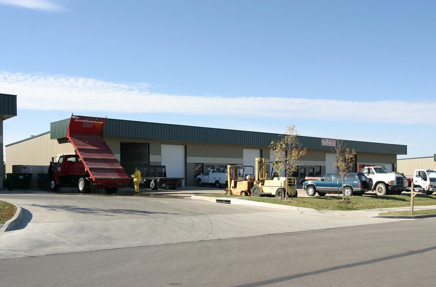 841-881 E Warren St, Gardner, KS à louer - Photo de l’immeuble – Image 2 sur 16