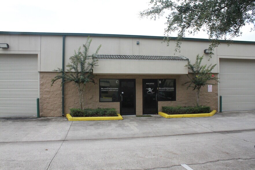 199 N Goldenrod Rd, Orlando, FL à louer - Photo principale – Image 1 sur 2