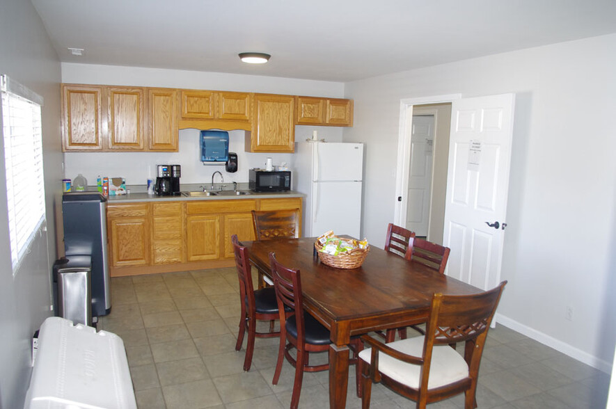 410 Broadway Ave, South Roxana, IL à vendre - Photo de l’immeuble – Image 3 sur 6