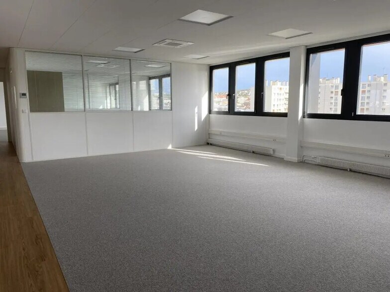 147 Avenue Paul Doumer, Rueil-Malmaison à louer - Photo de l’immeuble – Image 3 sur 8