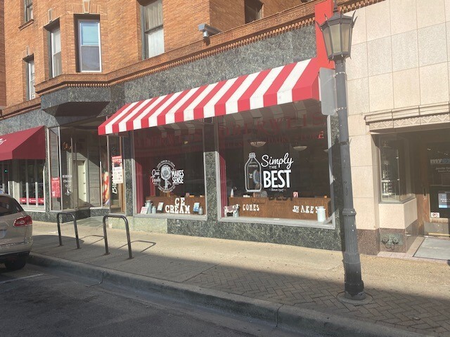 118-136 N Oak Park Ave, Oak Park, IL à louer - Photo de l’immeuble – Image 3 sur 6