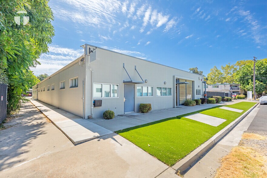 205 23rd St, Sacramento, CA à vendre - Photo de l’immeuble – Image 2 sur 32