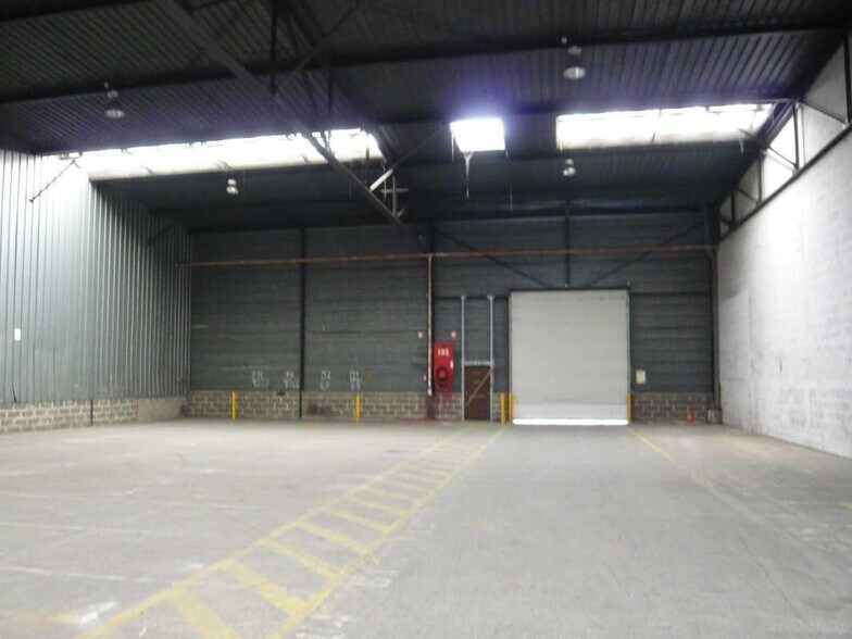 Industriel/Logistique dans Saint-Étienne-Du-Rouvray à louer - Photo de l’immeuble – Image 2 sur 5