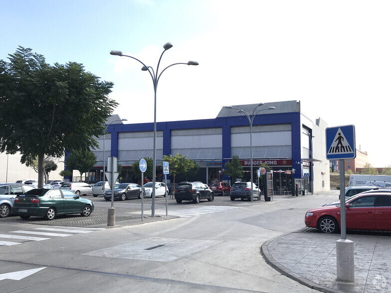 Calle Federico García Lorca, 10, Alcalá de Henares, Madrid à louer - Photo de l’immeuble – Image 2 sur 8