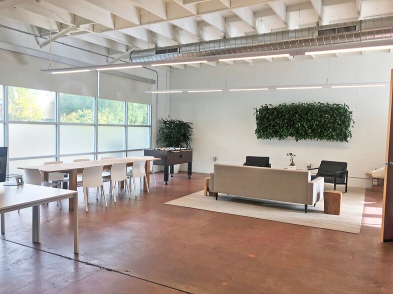 1027 Alma St, Palo Alto, CA à louer - Photo de l’immeuble – Image 2 sur 6