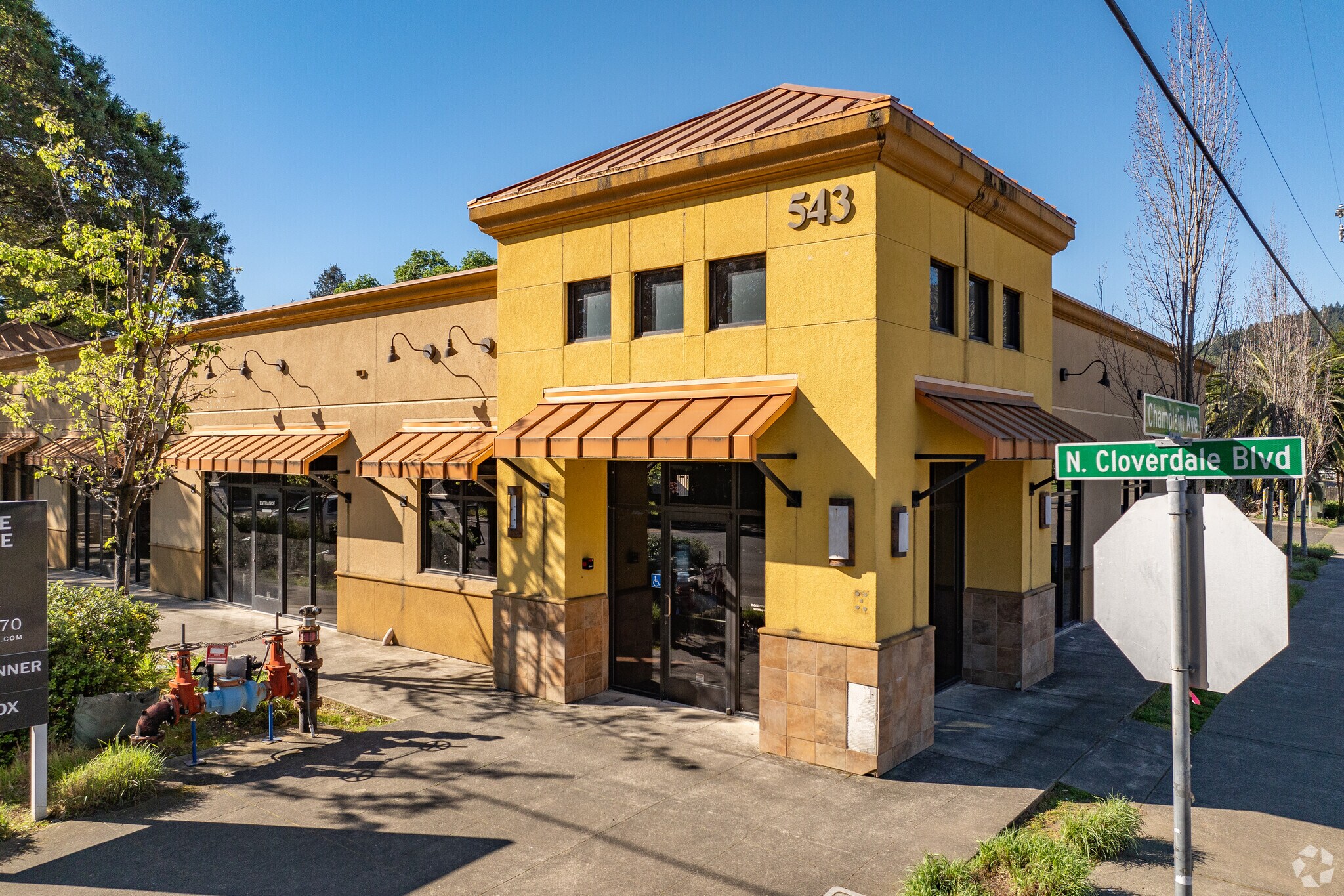 543 N Cloverdale Blvd, Cloverdale, CA à vendre Photo principale– Image 1 sur 6