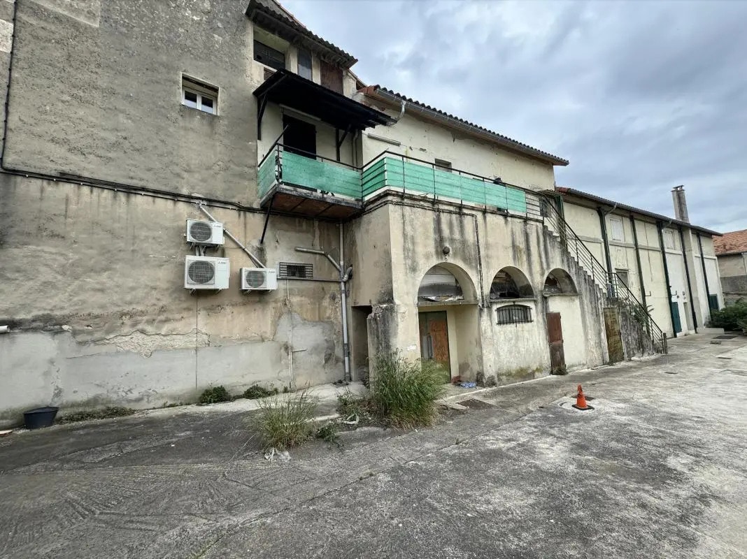 Local d'activités dans Marseille à vendre Photo de l’immeuble– Image 1 sur 8