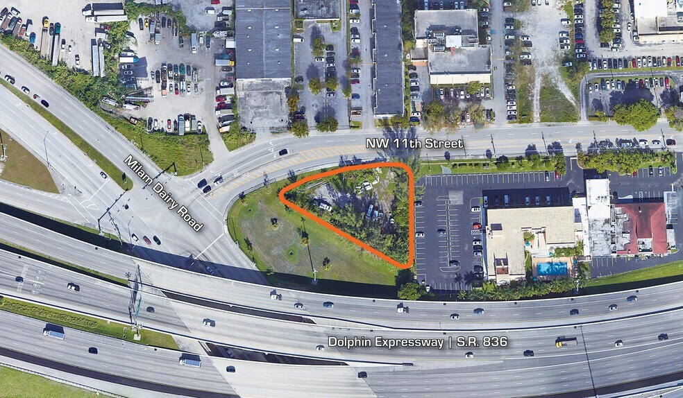 7334-7338 NW 11th Street, Miami, FL à louer - Photo de l’immeuble – Image 1 sur 5