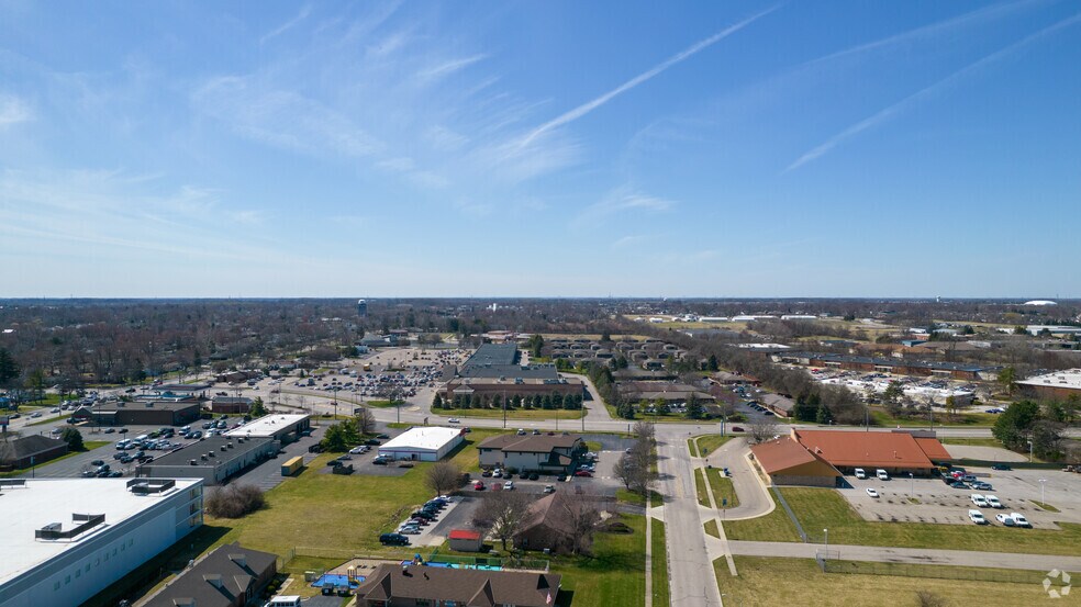 3974 Brown Park Dr, Hilliard, OH à louer - Photo de l’immeuble – Image 2 sur 7