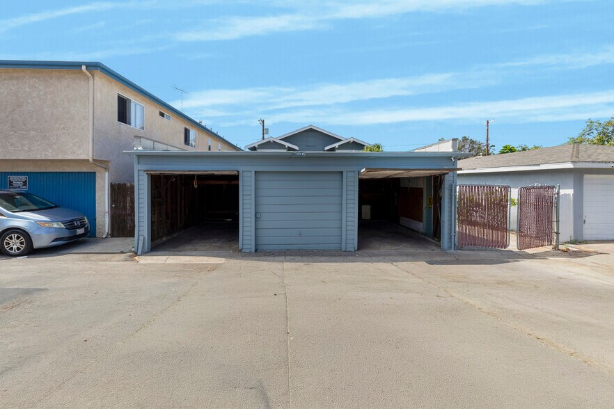 372 W 11th St, San Pedro, CA à vendre - Photo de l’immeuble – Image 3 sur 20