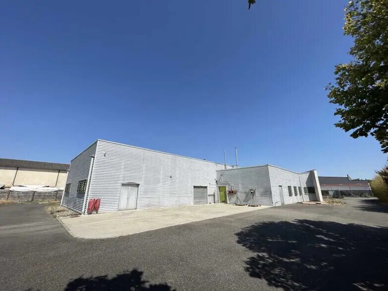 Local d'activités dans Fontenilles à vendre - Photo de l’immeuble – Image 1 sur 10