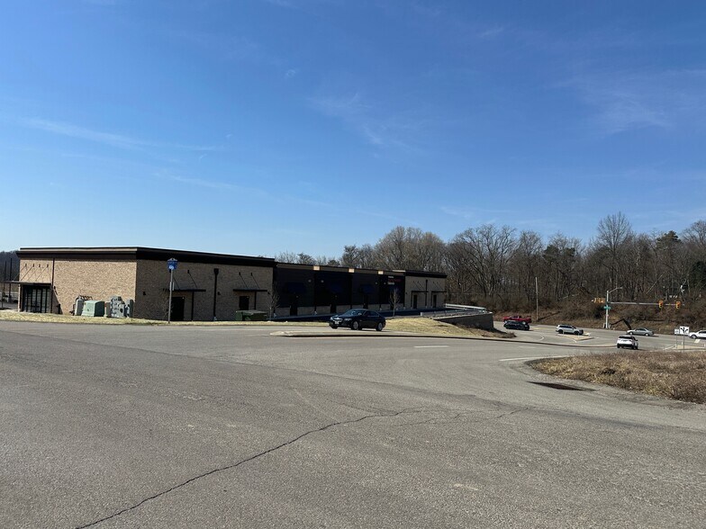 4075-4089 Adair Ave, Valencia, PA à louer - Photo de l’immeuble – Image 3 sur 18