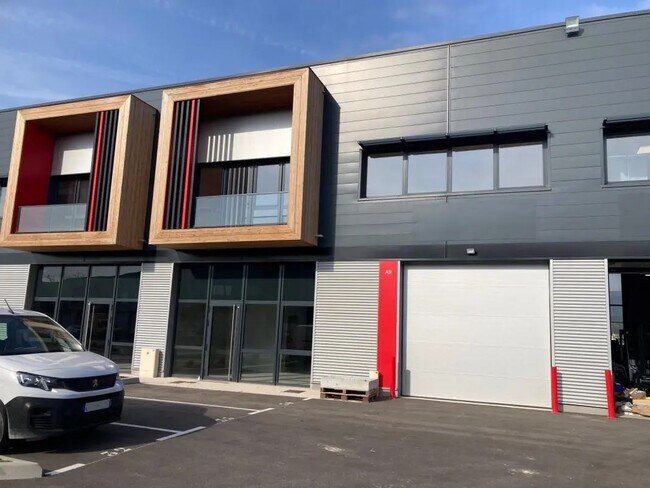 Plus de détails pour Bureau, Industriel/Logistique à louer