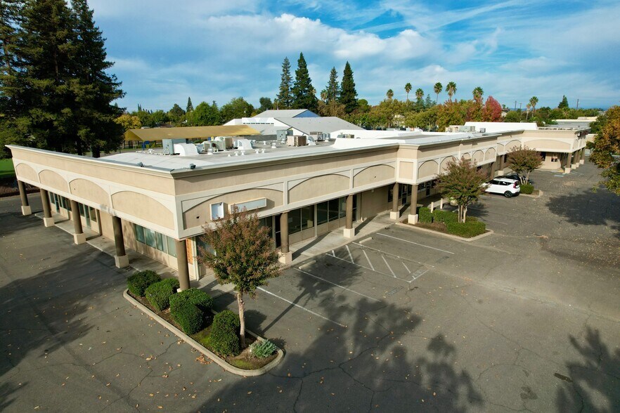 10415-10419 Folsom Blvd, Rancho Cordova, CA à vendre - Photo de l’immeuble – Image 2 sur 6