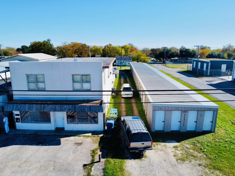 832 W Main St, Port Lavaca, TX à vendre - Photo de l’immeuble – Image 2 sur 8