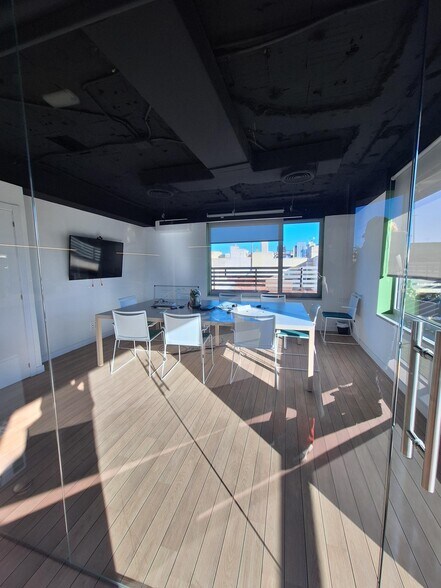Bureau dans Madrid, Madrid à vendre - Photo de l’immeuble – Image 3 sur 4