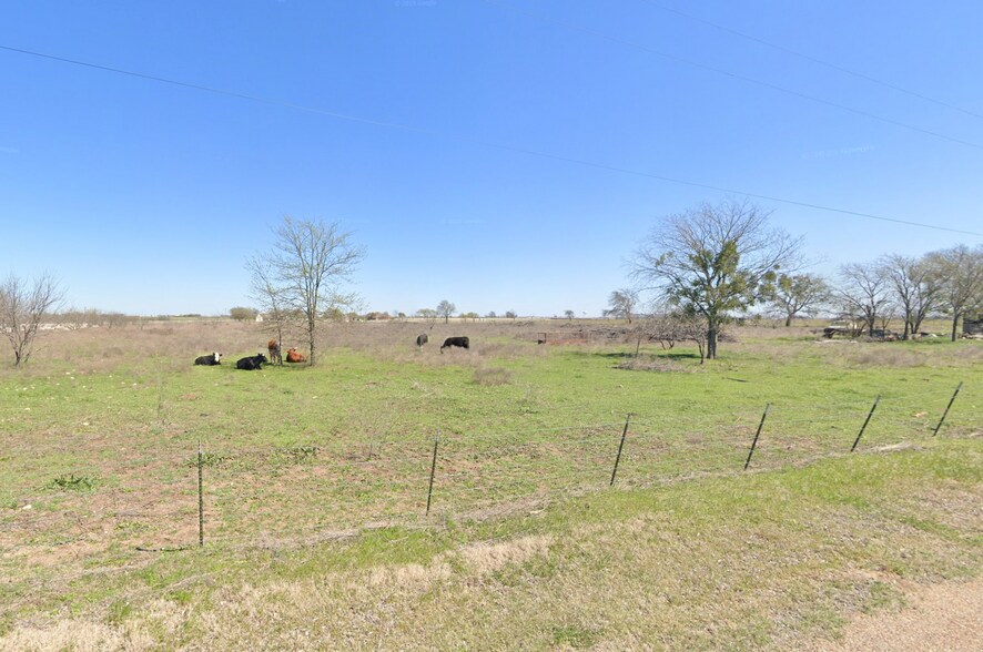 2501 County Road 1125B, Cleburne, TX à vendre - Photo de l’immeuble – Image 3 sur 3