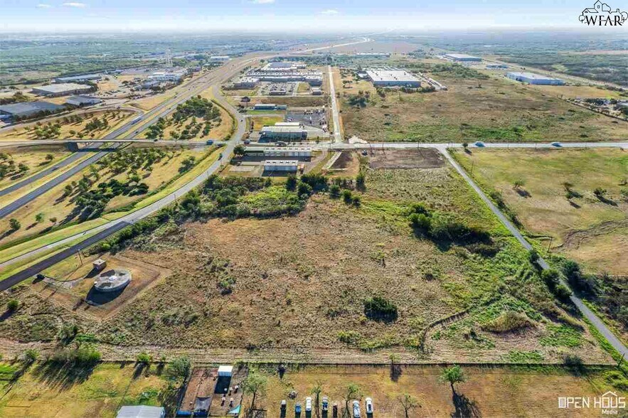2515 Central E fwy, Wichita Falls, TX à vendre - Photo de l’immeuble – Image 3 sur 3