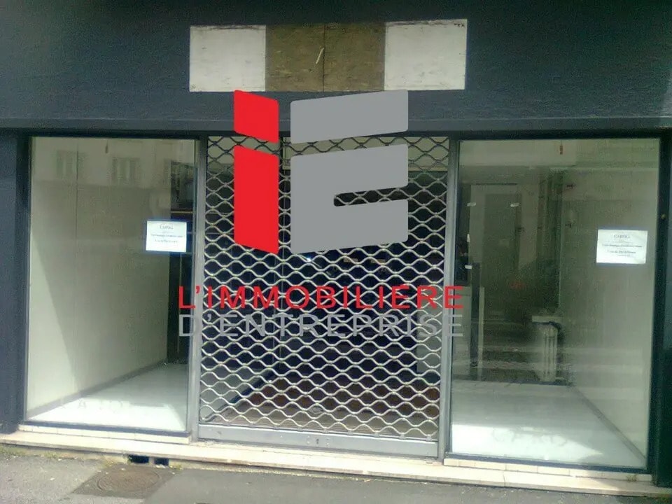 Local commercial dans Lorient à louer Photo de l’immeuble– Image 1 sur 3