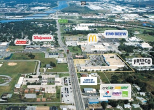 7819 Palm River Rd, Tampa, FL à louer Photo de l’immeuble– Image 1 sur 1