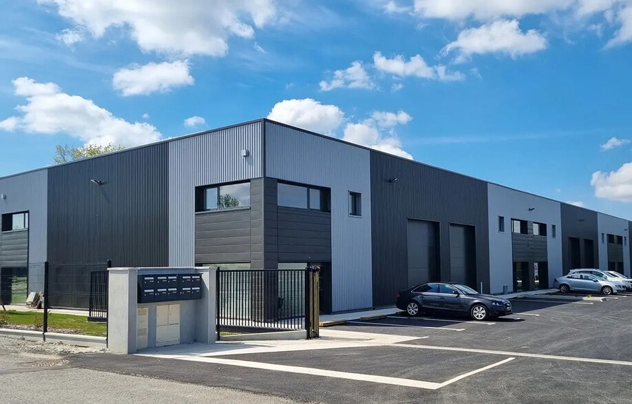 Local d'activités dans Campbon à vendre - Photo de l’immeuble – Image 1 sur 3