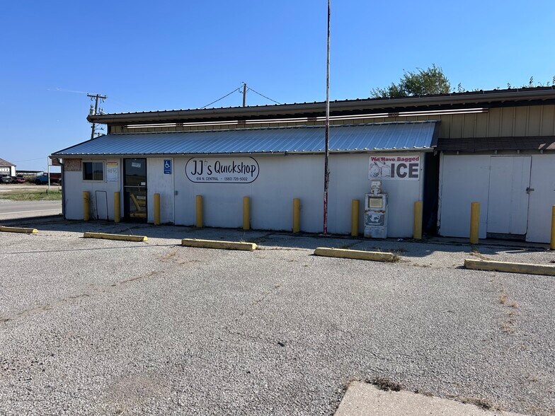 614 N Central Ave, Billings, OK à vendre - Photo de l’immeuble – Image 1 sur 16