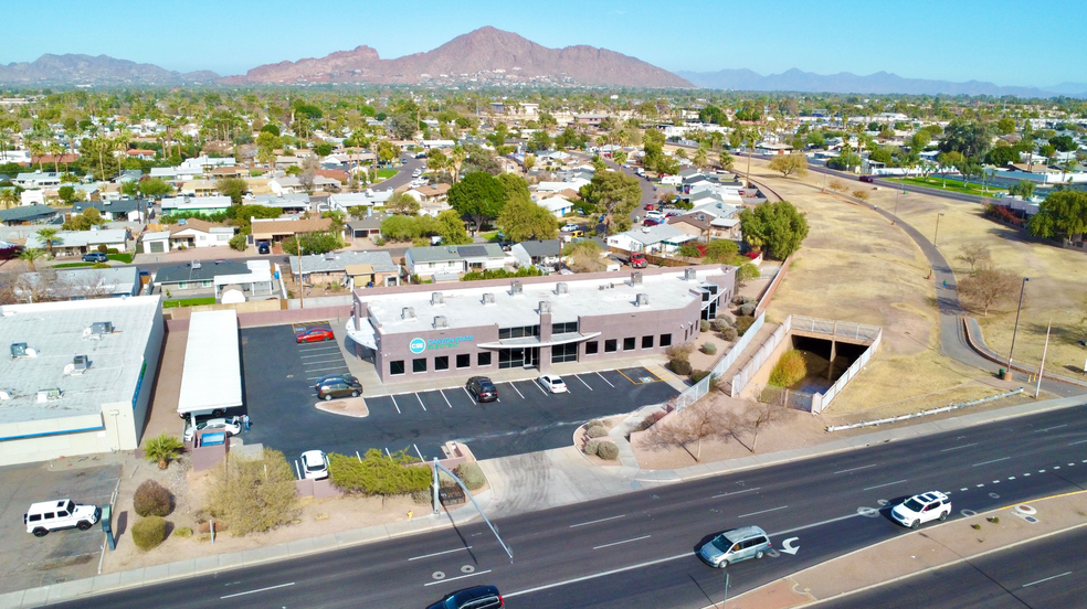 4640 E McDowell Rd, Phoenix, AZ à louer - Photo de l’immeuble – Image 3 sur 26