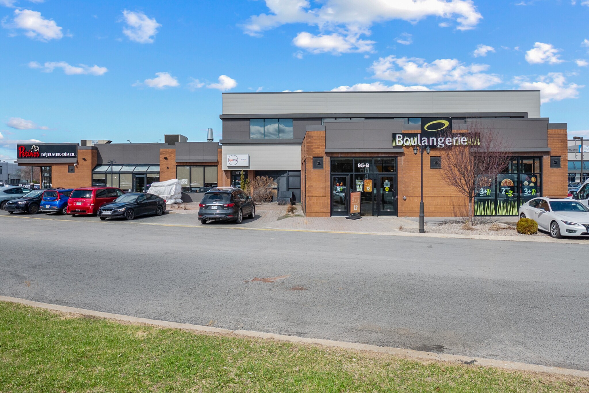 95 Boul De Mortagne, Boucherville, QC à louer Photo de l’immeuble– Image 1 sur 7