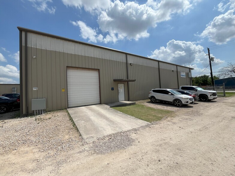 650 Aldine Bender Rd, Houston, TX à vendre - Photo de l’immeuble – Image 2 sur 24