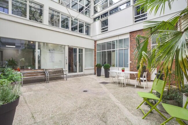 Plus de détails pour Bureau à vendre