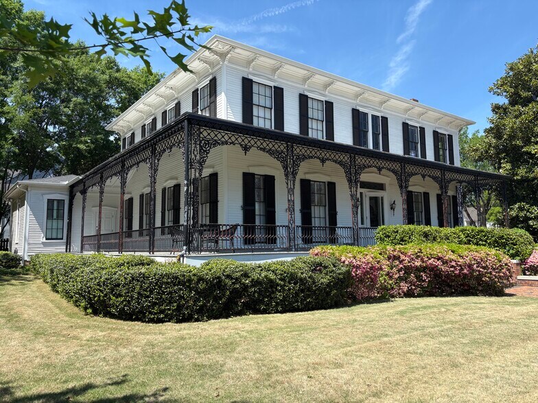 325 N Milledge Ave, Athens, GA à vendre - Photo de l’immeuble – Image 2 sur 16