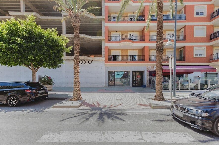 Local commercial dans Almería à vendre - Photo de l’immeuble – Image 3 sur 19