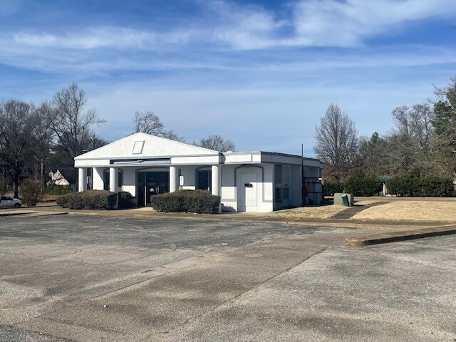 3074 Covington Pike, Memphis, TN à louer - Photo principale – Image 1 sur 15