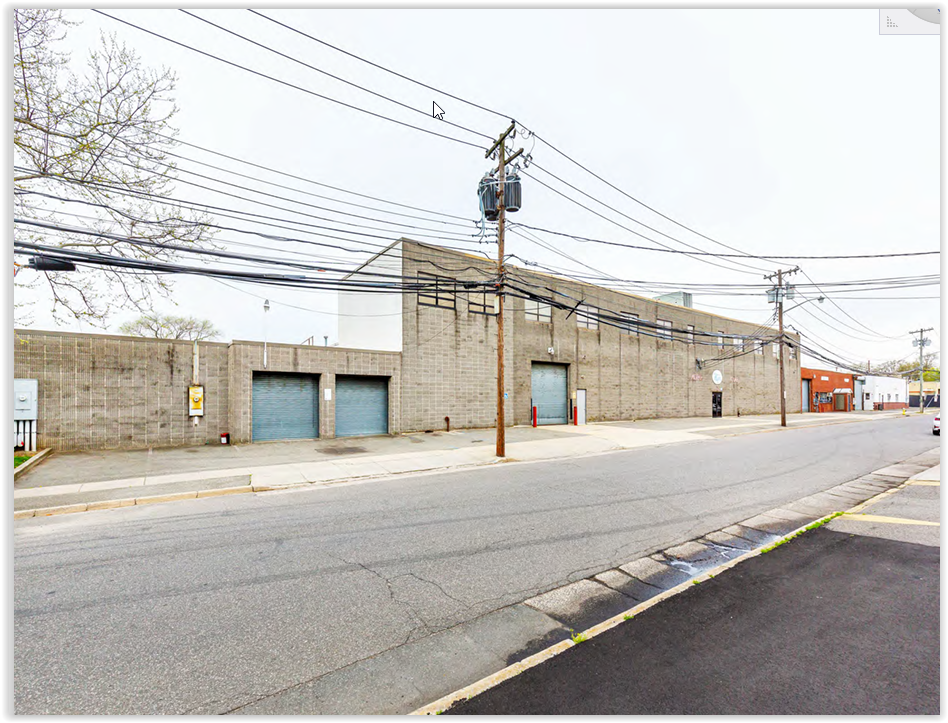95 State St, Westbury, NY à louer Photo de l’immeuble– Image 1 sur 15