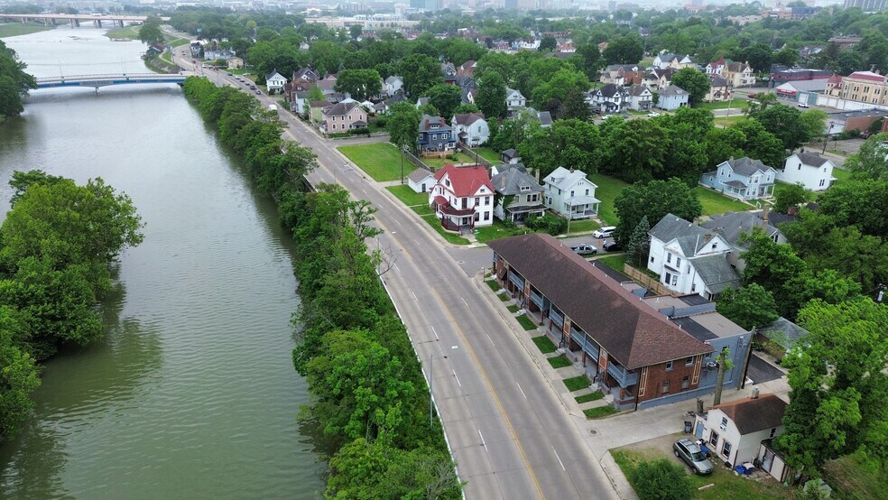 1501-1515 Riverside Dr, Dayton, OH à vendre - Photo de l’immeuble – Image 3 sur 20