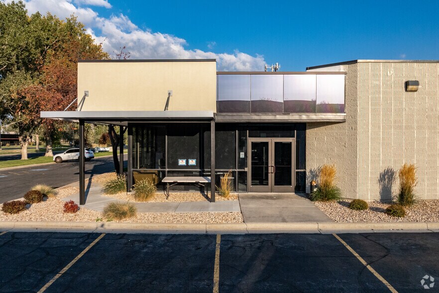 1105-1141 W 2400 S, Salt Lake City, UT à louer - Photo de l’immeuble – Image 2 sur 23