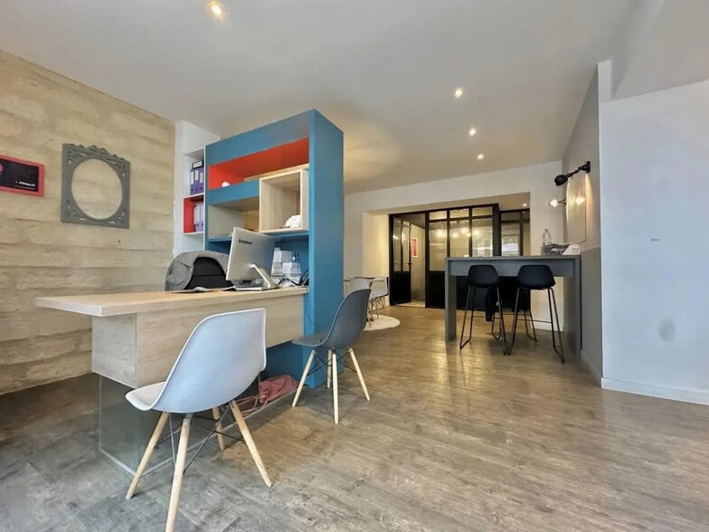 Bureau dans Montpellier à louer - Photo de l’immeuble – Image 3 sur 10