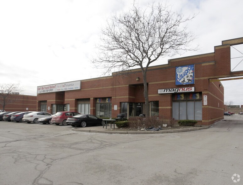 8600 Keele St, Concord, ON à louer - Photo de l’immeuble – Image 3 sur 7