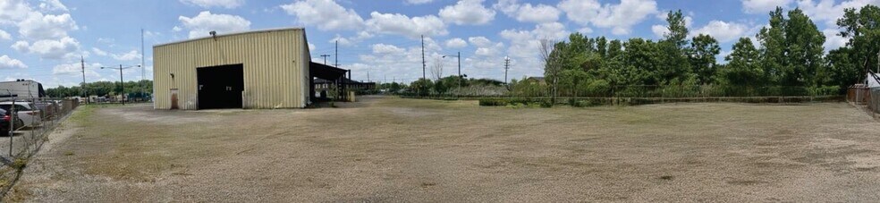 6015 Hump Rd, Hammond, IN à louer - Photo de l’immeuble – Image 2 sur 4