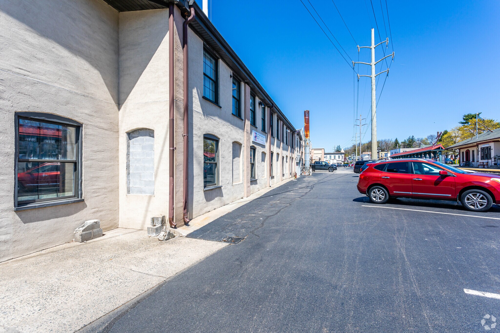 4 E Dexter Plz, Pearl River, NY à louer Photo principale– Image 1 sur 2