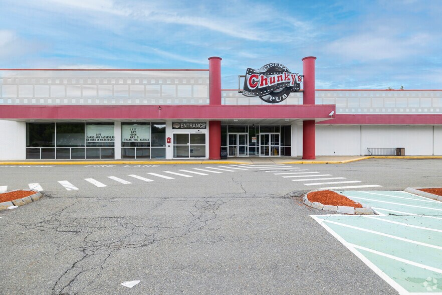 151 Coliseum Ave, Nashua, NH à louer - Photo de l’immeuble – Image 3 sur 4