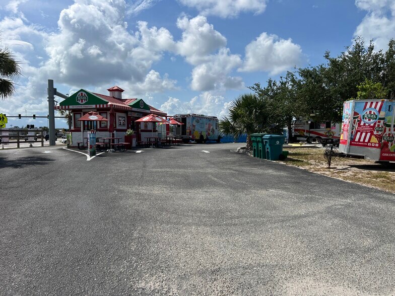4255 Tamiami Trl, Port Charlotte, FL à louer - Photo de l’immeuble – Image 3 sur 3